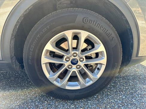 Used 2022 Ford Escape SE image 23