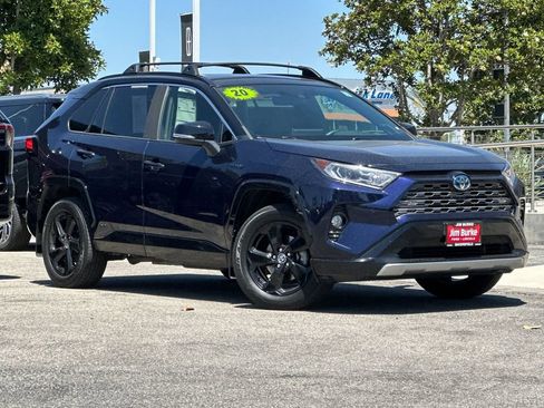 Used 2020 Toyota RAV4 XSE AWD/4WD image 1