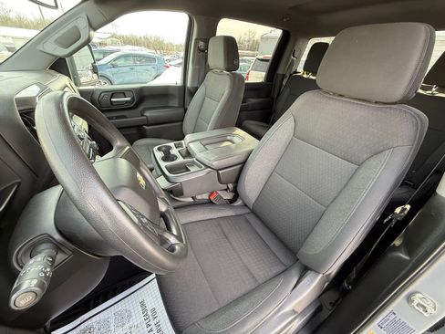 Used 2025 Chevrolet Silverado 2500 Custom w/ Custom Value Package image 14