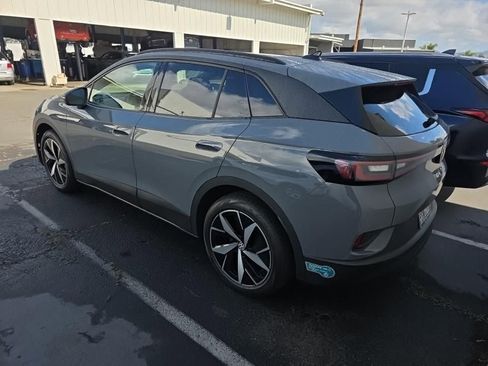 Used 2025 Volkswagen ID.4 Pro S image 2