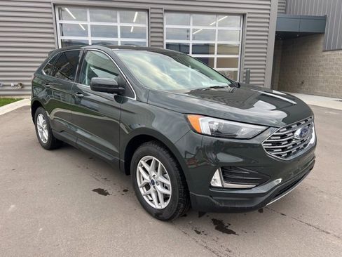 Used 2022 Ford Edge SEL w/ Convenience Package image 3