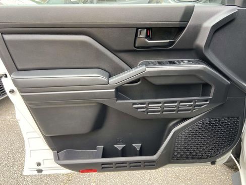 Used 2024 Toyota Tacoma SR w/ SR Upgrade Package image 11