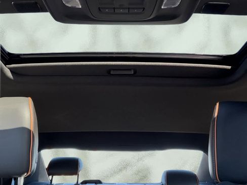 Used 2025 Cadillac CT4 Sport image 18