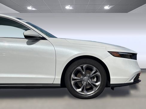 Certified 2024 Honda Accord EX image 33