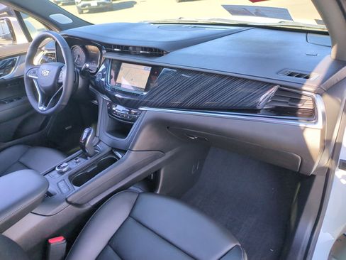 Certified 2024 Cadillac XT6 Premium Luxury w/ Technology Package AWD/4WD image 30