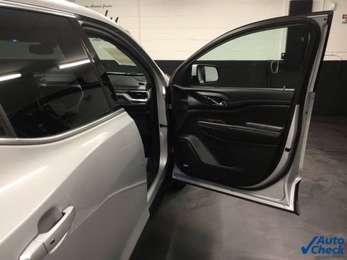 Used 2019 GMC Acadia SLT image 41