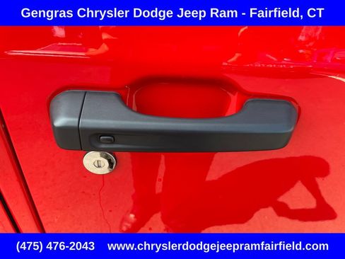 Certified 2025 Jeep Wrangler Unlimited Sahara w/ Safety Group AWD/4WD image 17