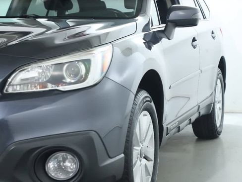 Used 2017 Subaru Outback 2.5i Premium image 5