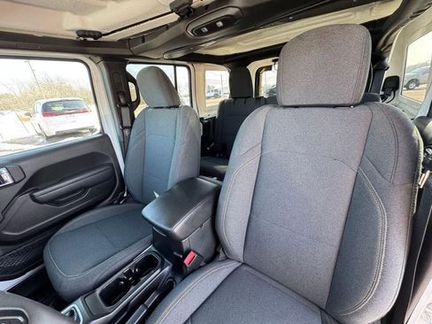 Used 2024 Jeep Wrangler Unlimited Sport AWD/4WD image 18