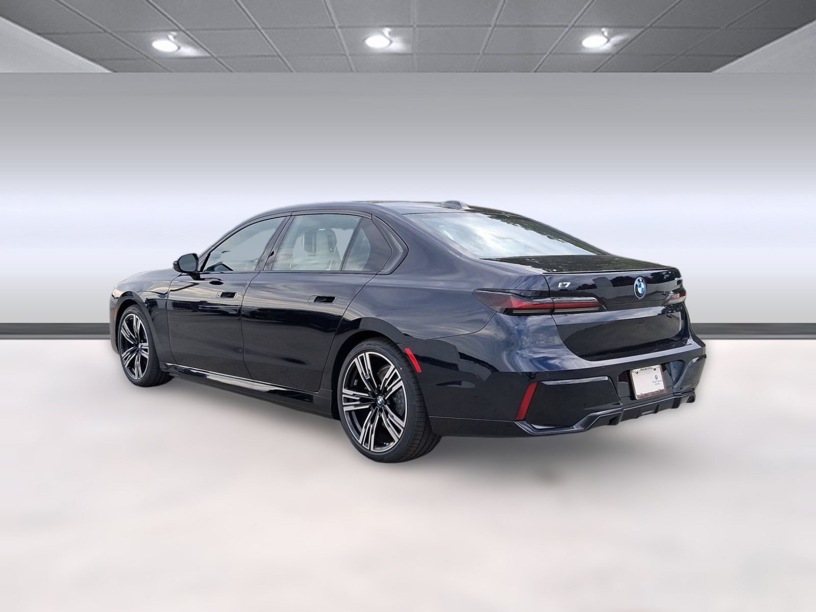 Used 2026 BMW i7 eDrive50 w/ M Sport Package RWD image 3