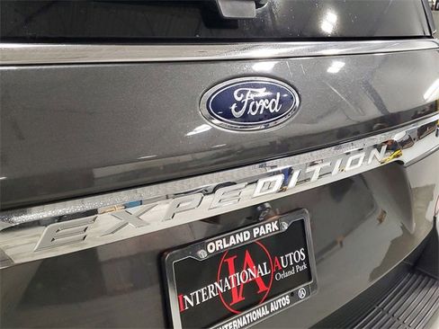 Used 2019 Ford Expedition Max XLT w/ Equipment Group 202A image 5