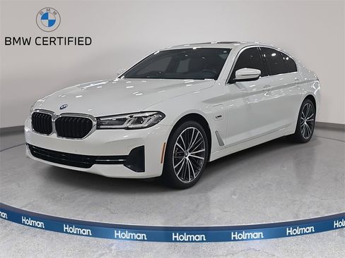 Certified 2023 BMW 530e w/ Premium Package image 1