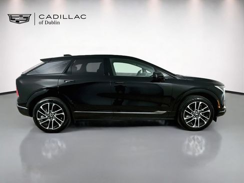 Used 2026 Cadillac Optiq Sport 2 w/ LPO, Floor Liner Package AWD/4WD image 4