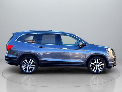 Used 2017 Honda Pilot Touring image 9