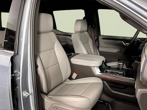 New 2026 GMC Sierra 1500 SLT w/ SLT Premium Package image 12