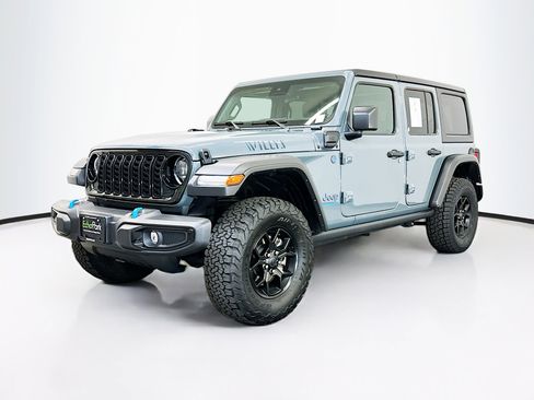Used 2024 Jeep Wrangler Willys image 3