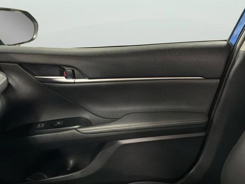 Used 2019 Toyota Camry XSE FWD image 13
