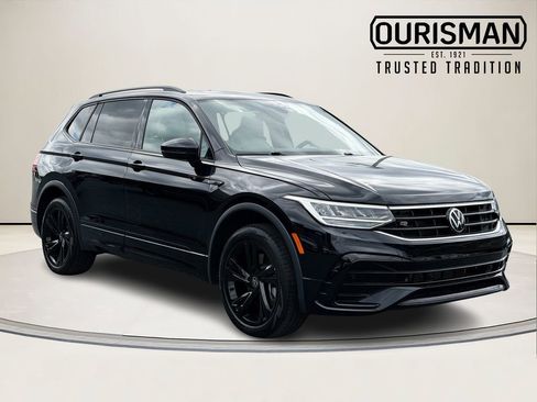 Used 2024 Volkswagen Tiguan SE R-Line AWD/4WD image 1