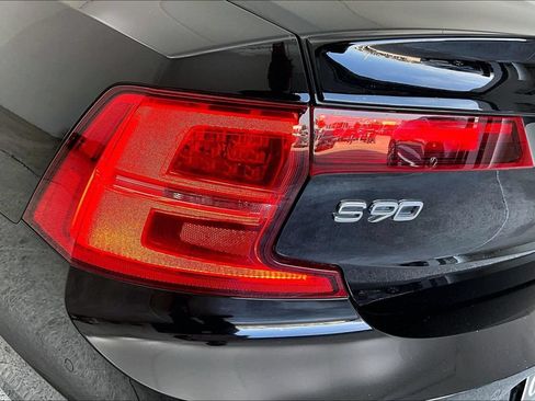 Used 2017 Volvo S90 T5 Momentum w/ Convenience Package FWD image 40