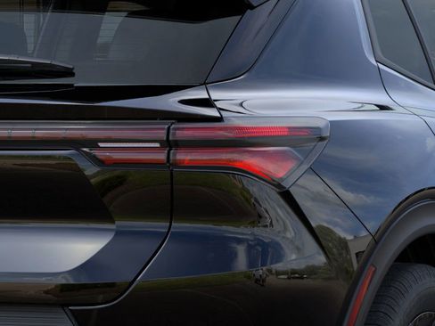 New 2026 Chevrolet Equinox EV LT image 12