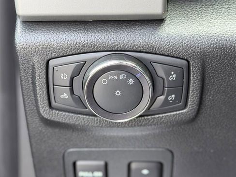 Used 2020 Ford F150 Lariat AWD/4WD image 24