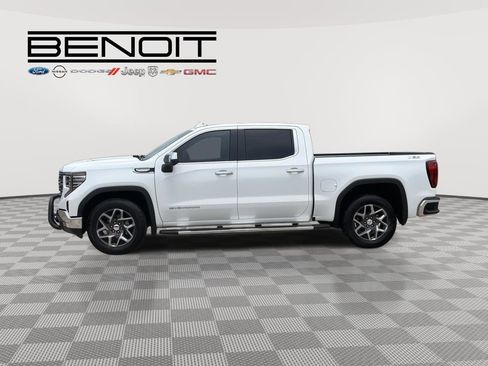 Used 2024 GMC Sierra 1500 SLT AWD/4WD image 8