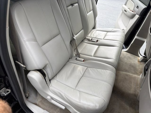Used 2012 Chevrolet Suburban LT AWD/4WD image 27