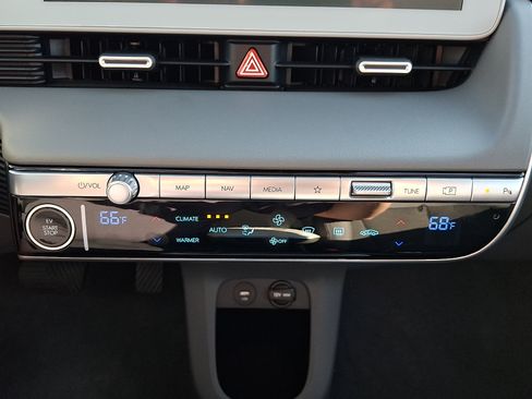 Certified 2024 Hyundai Ioniq 5 SEL AWD/4WD image 15