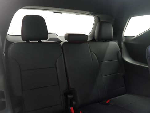 Used 2026 Chevrolet Traverse Z71 w/ Driver Confidence Package image 12