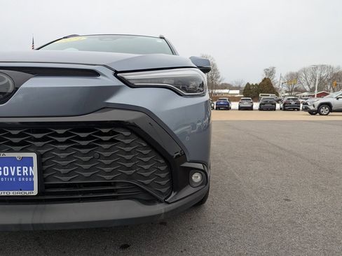 Used 2024 Toyota Corolla Cross XSE image 11