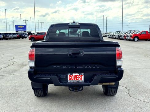 Used 2021 Toyota Tacoma TRD Sport w/ Technology Package image 7
