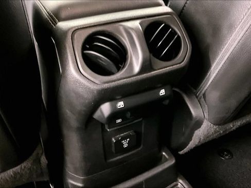 Used 2021 Jeep Wrangler Unlimited Sahara w/ Cold Weather Group AWD/4WD image 9