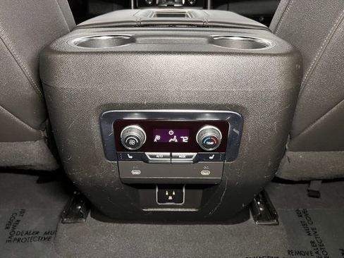 Used 2024 Chevrolet Suburban Z71 w/ Off-Road Capability Package AWD/4WD image 19