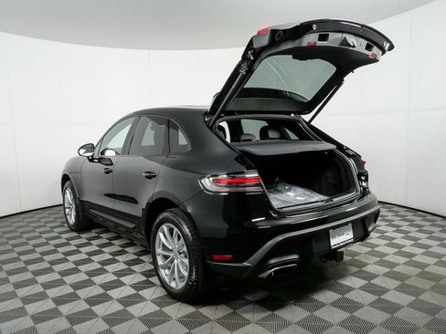 Certified 2026 Porsche Macan AWD/4WD image 34