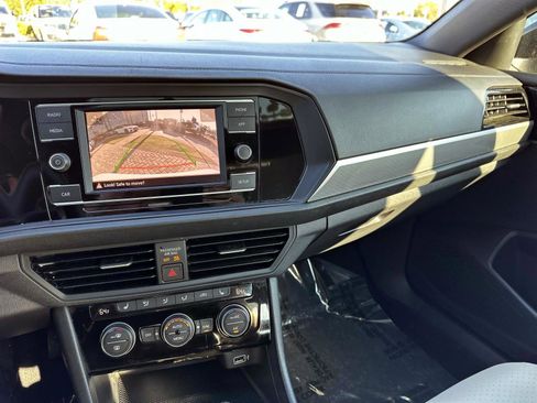 Used 2019 Volkswagen Jetta R-Line image 24