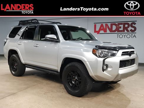 Used 2022 Toyota 4Runner TRD Off-Road Premium AWD/4WD image 1