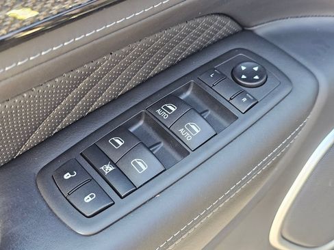 Used 2020 Jeep Grand Cherokee Trackhawk AWD/4WD image 32