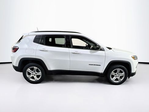 Used 2023 Jeep Compass Latitude w/ Convenience Group AWD/4WD image 4