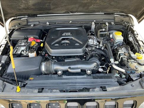 Certified 2021 Jeep Wrangler Unlimited Sport image 36