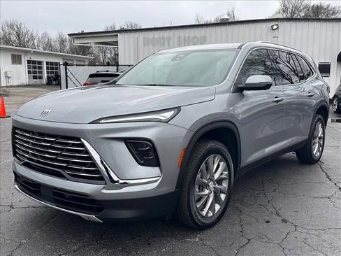 Used 2026 Buick Enclave Preferred w/ Power Package image 5