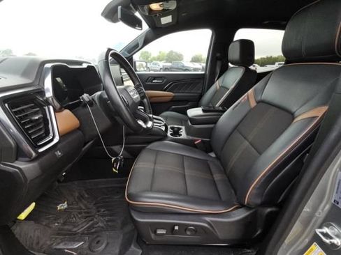 Used 2024 GMC Canyon AT4 AWD/4WD image 4