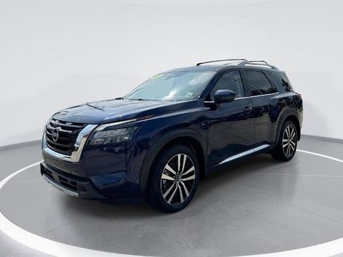 Certified 2025 Nissan Pathfinder Platinum AWD/4WD image 1