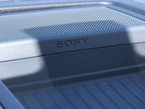 Used 2016 Ford F150 Lariat w/ Equipment Group 502A Luxury AWD/4WD image 32