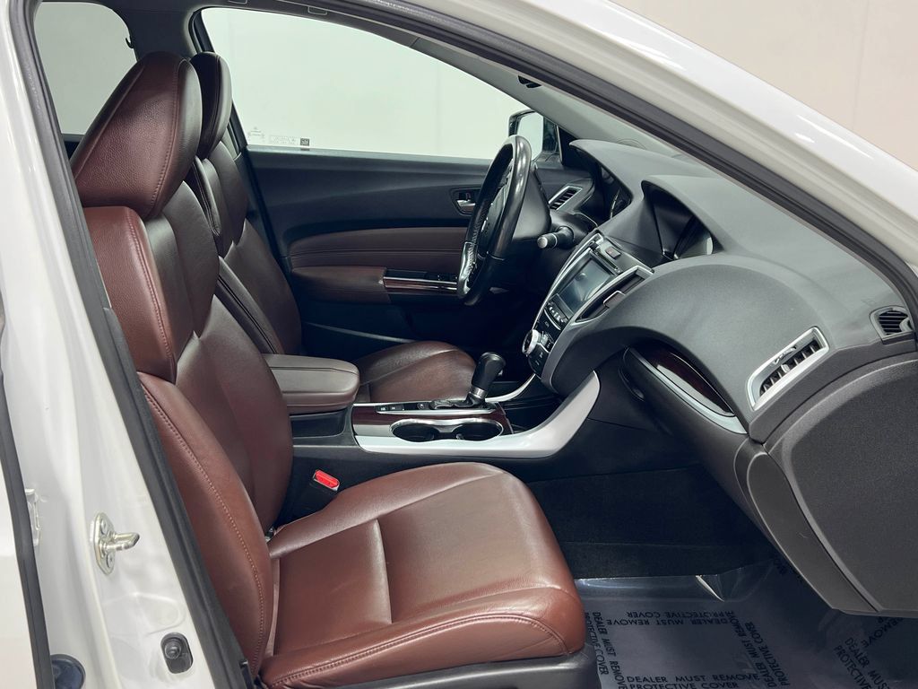 Used 2016 Acura TLX FWD image 33