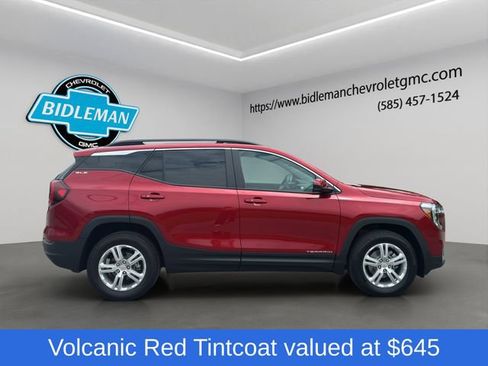 Used 2024 GMC Terrain SLE w/ Driver Convenience Package AWD/4WD image 9