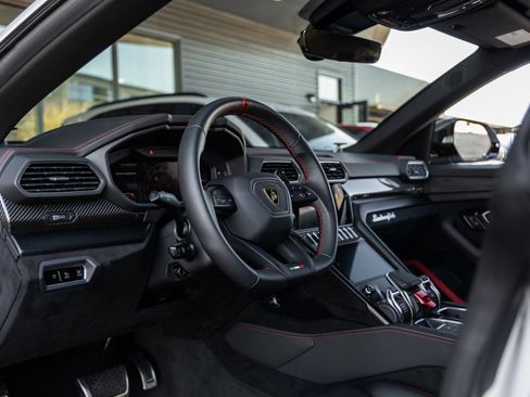 Used 2024 Lamborghini Urus Performante image 34