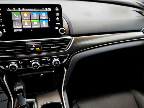 Used 2019 Honda Accord Sport image 29
