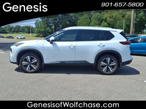 Used 2024 Nissan Rogue SL w/ SL Premium Package FWD image 2