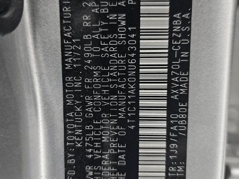 Used 2022 Toyota Camry LE image 9