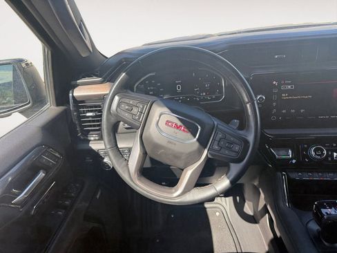 Used 2023 GMC Sierra 1500 AT4 w/ AT4 Premium Package AWD/4WD image 12